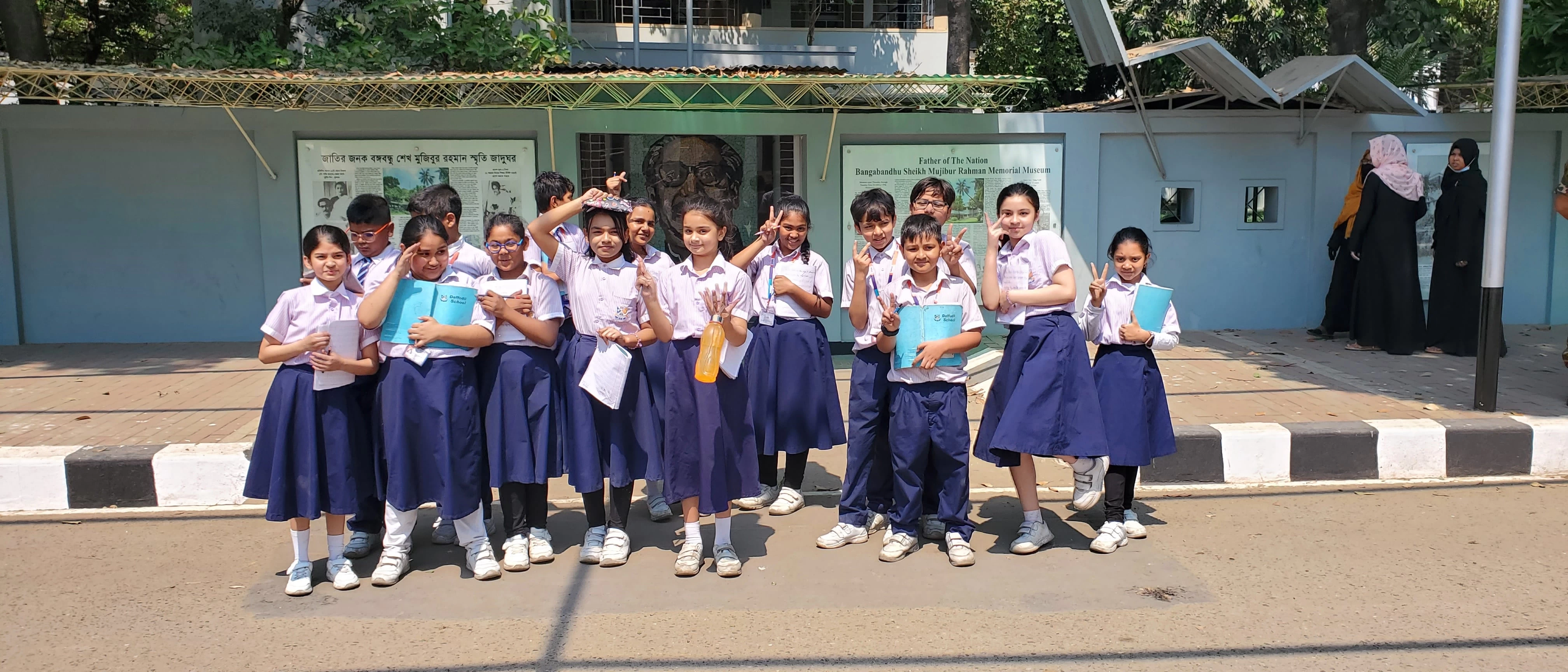 What kind of education does Daffodil International School offer?